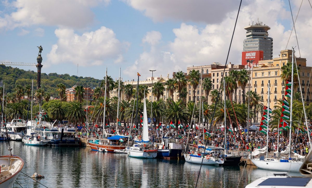 Multitud despide flotilla humanitaria en Barcelona: arranca misión internacional hacia Gaza