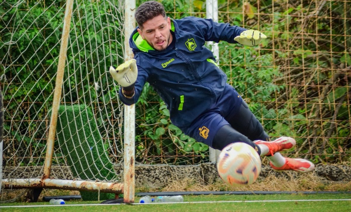 Brian Heras, arquero de Delfín SC.