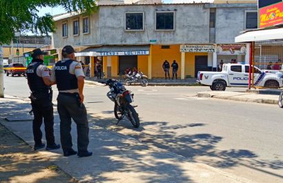 Un sicario asesinó al dueño de un barbero en la calle 108 de la parroquia Tarqui, en Manta.
