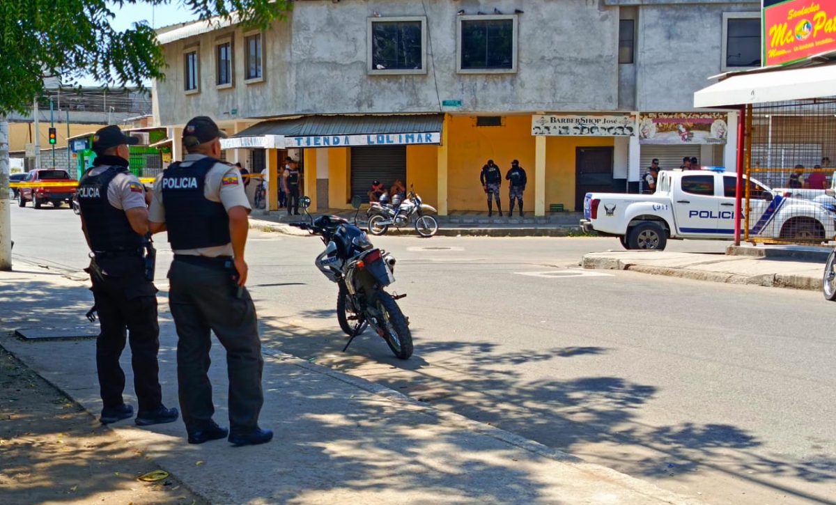 Un sicario asesinó al dueño de un barbero en la calle 108 de la parroquia Tarqui, en Manta.