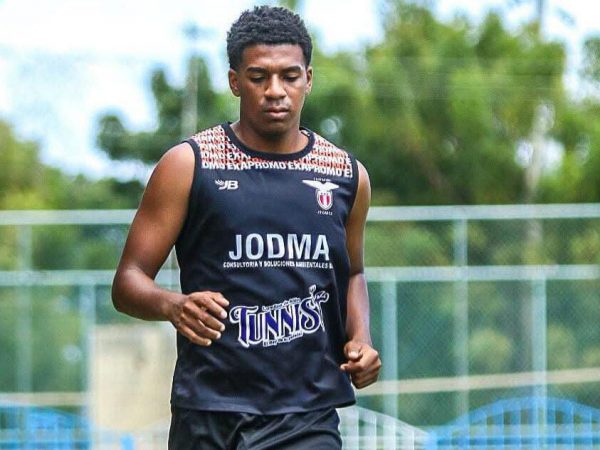 La masacre de Manta apagó el sueño futbolístico de Wil Maicol Valencia.