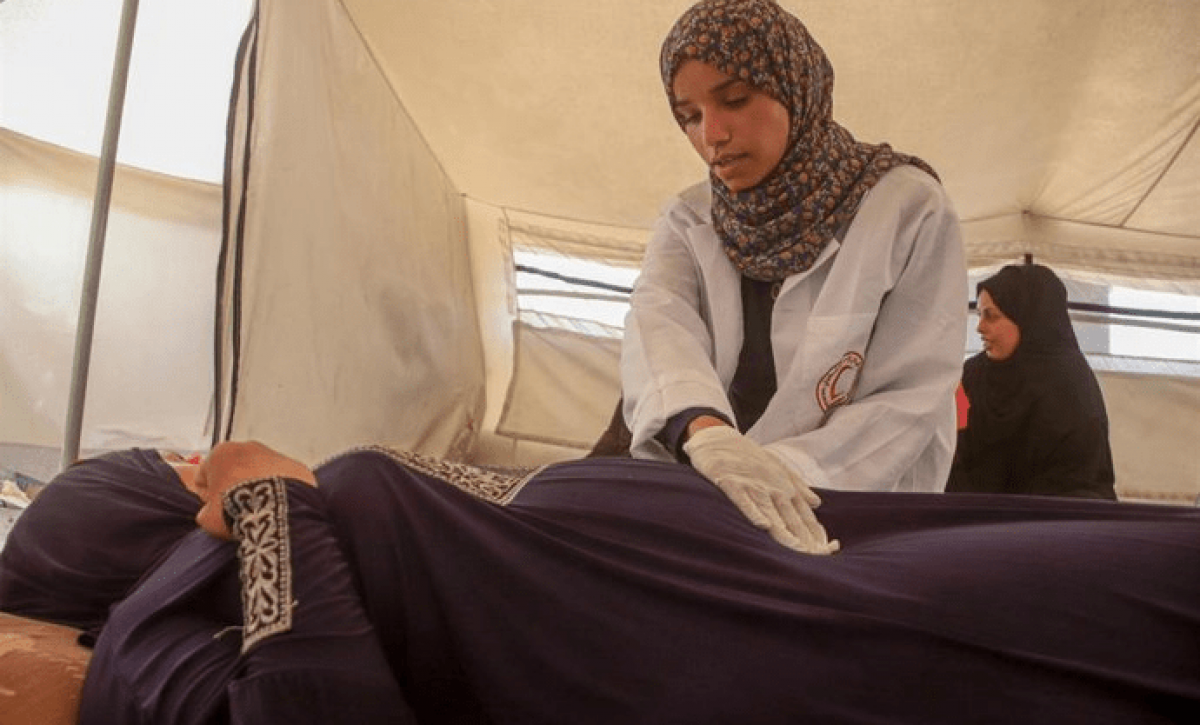 “Dan agua con garbanzos a sus bebés”: desgarrador informe desde Gaza