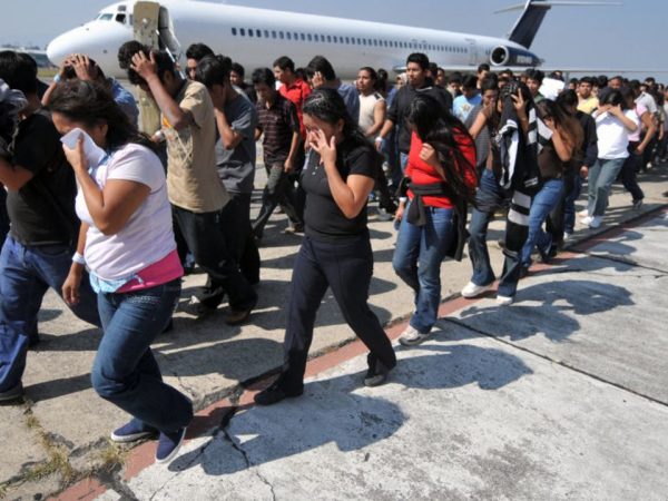 ee-uu-fija-el-24-de-abril-como-limite-para-autodeportarse-mediante-la-aplicacion-cbp-home