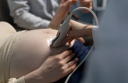 Ecuador extenderá el bono 1.000 días para reducir desnutrición infantil