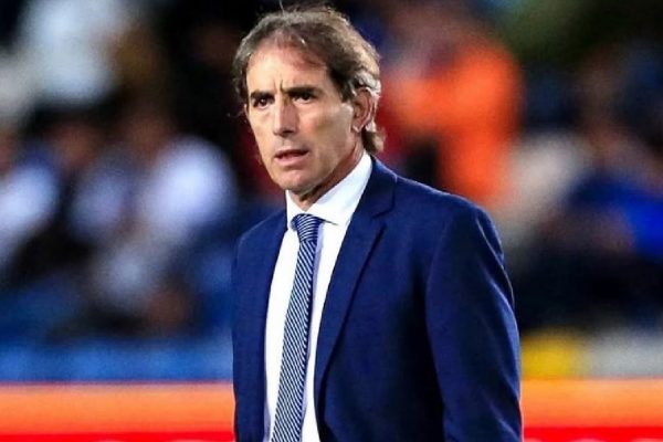 El técnico uruguayo Guillermo Almada.