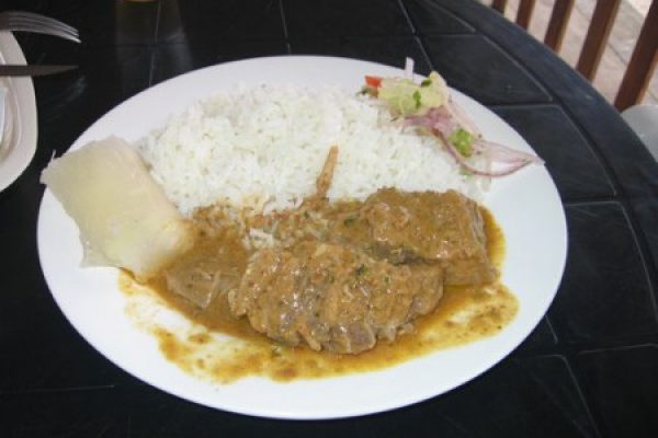 El seco de guanta con maní es uno de los platos típicos de Manabí
