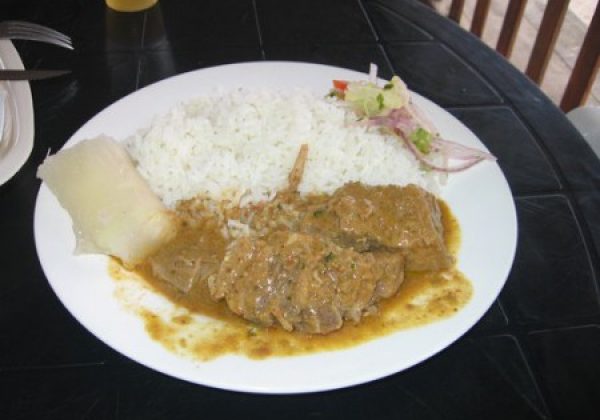 El seco de guanta con maní es uno de los platos típicos de Manabí