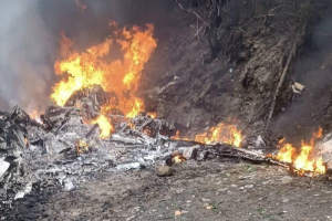 Mueren piloto, copiloto y técnico al estrellarse avioneta en la frontera México-Guatemala