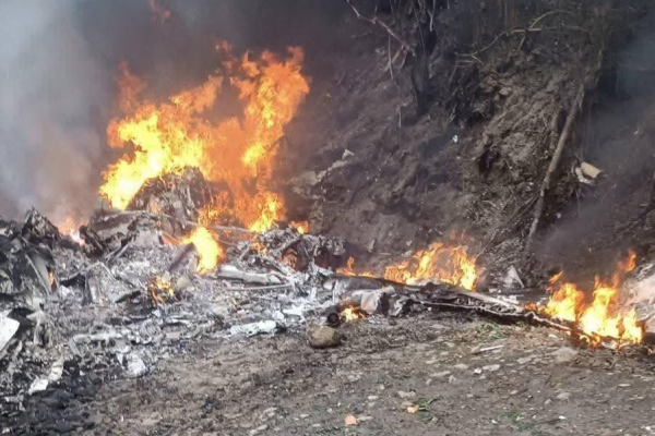 Mueren piloto, copiloto y técnico al estrellarse avioneta en la frontera México-Guatemala