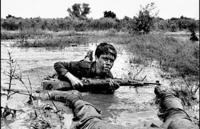 La guerra entre Irán e Irak finalizó el 20 de agosto de 1988. Ambos países acordaron retirar sus tropas y retornar a las fronteras establecidas en el Acuerdo de Argel de 1975.