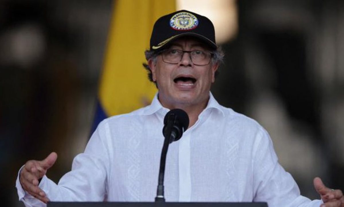Gustavo Petro estuvo dos días en Manta y, según un policía que brindó custodia afuera de la casa, nunca recibió visitas.