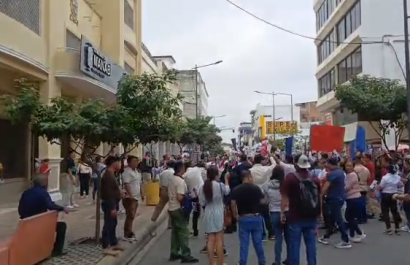 Protesta en Portoviejo por reasignación de tierras entre Jaramijó y Manta