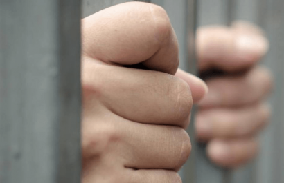 Hermanos abusaron de una niña con discapacidad y pasarán 13 años en prisión