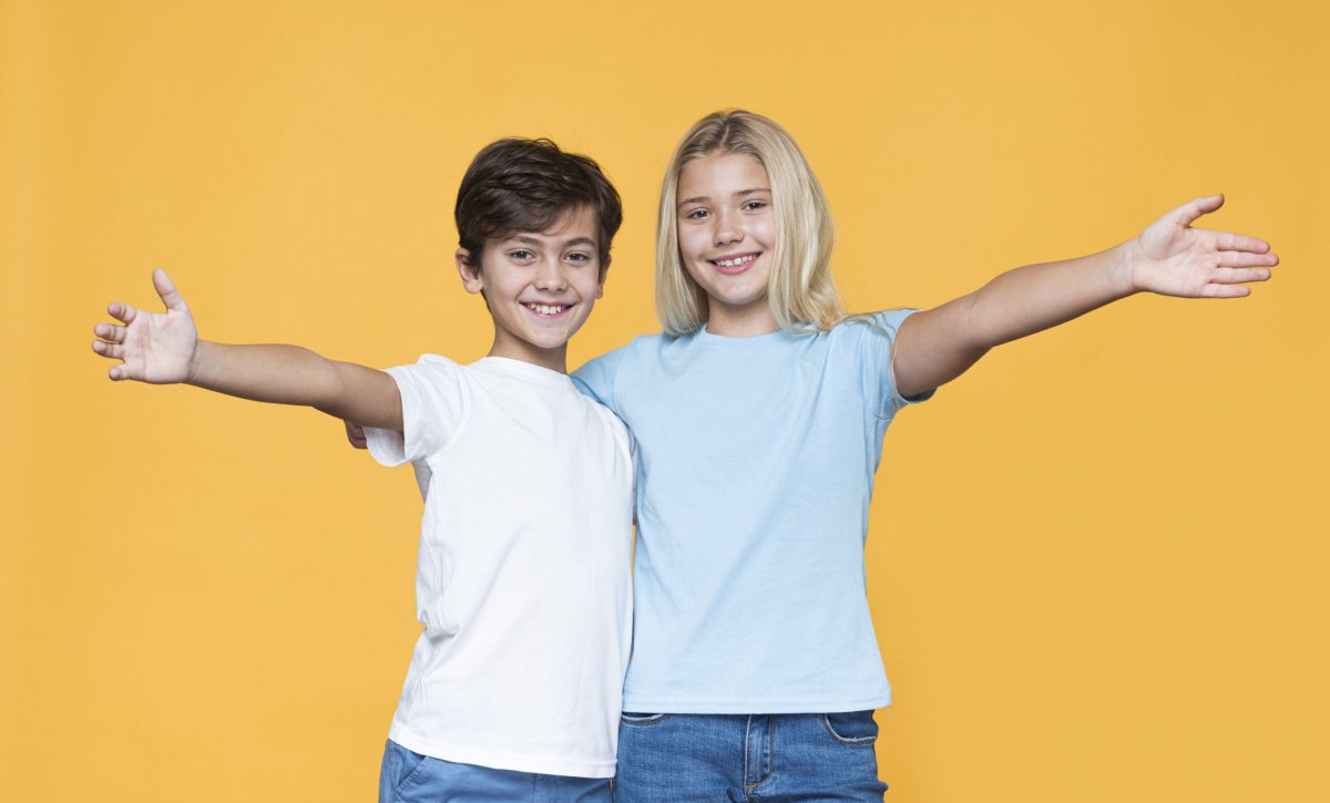 Hombres que crecen con hermanas: Más colaborativos y amorosos en pareja