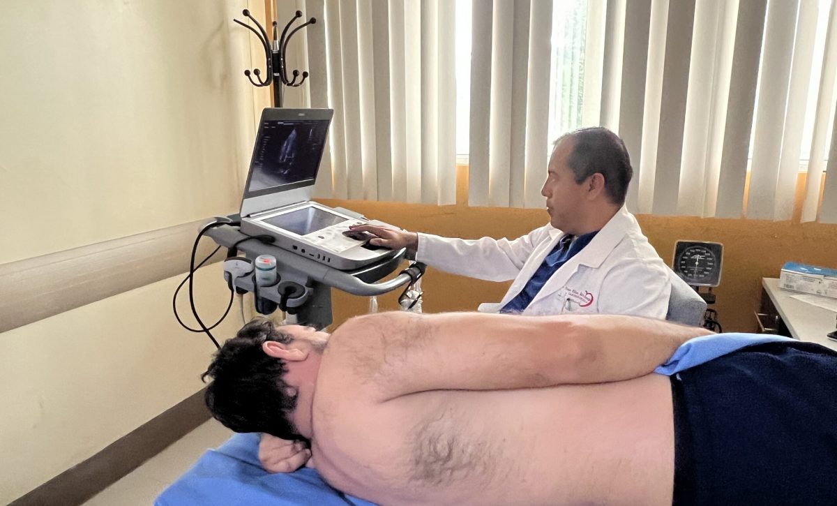 Los pacientes hipertensos, deben acudir  a un especialista y llevar un control.