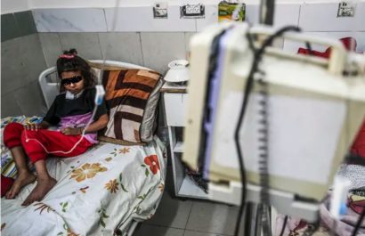 Bombardean hospital con 80 niños internados en Gaza: denuncian “parálisis total” del sistema médico