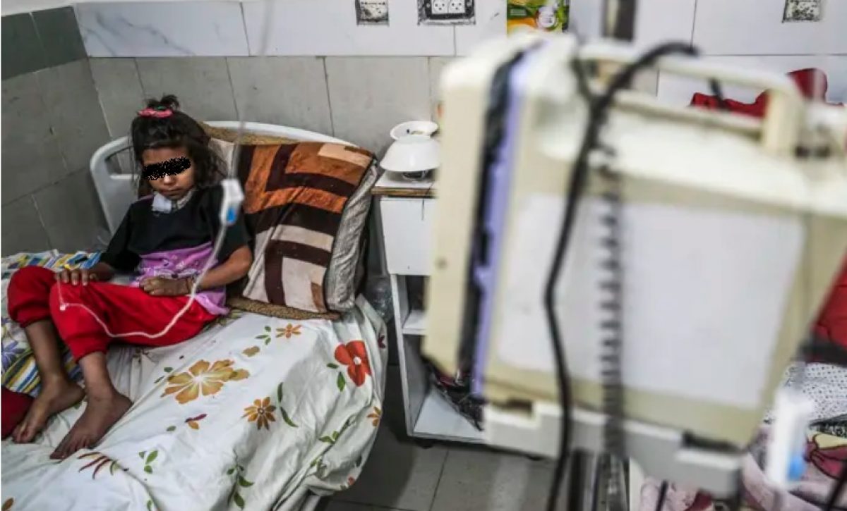 Bombardean hospital con 80 niños internados en Gaza: denuncian “parálisis total” del sistema médico