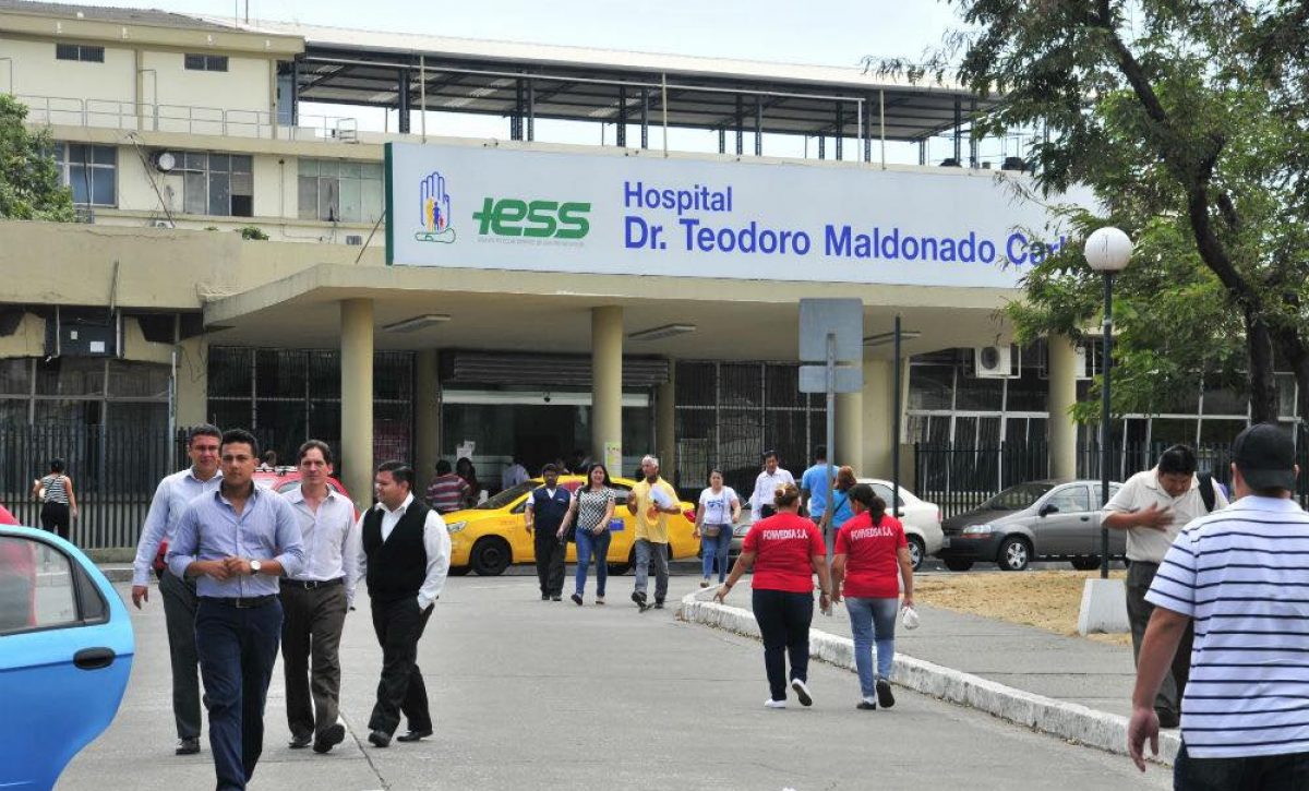 Los usuarios expresaron su frustración, ya que el corte de luz afectó únicamente a este hospital.