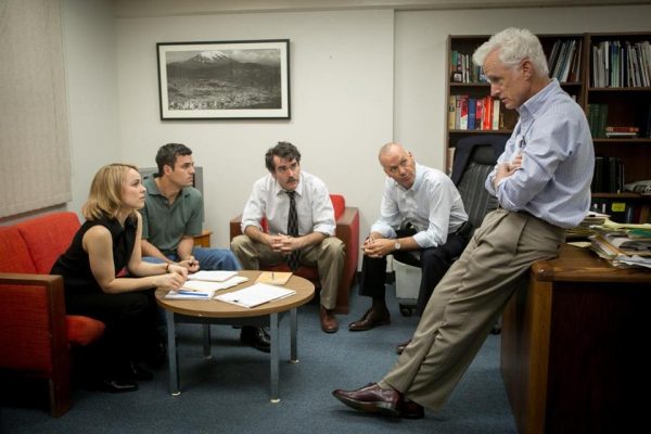En 2001, el editor de "The Boston Globe" encarga a un grupo de periodistas que investigue las acusaciones contra John Geoghan, un cura acusado de haber abusado de más de 80 niños.