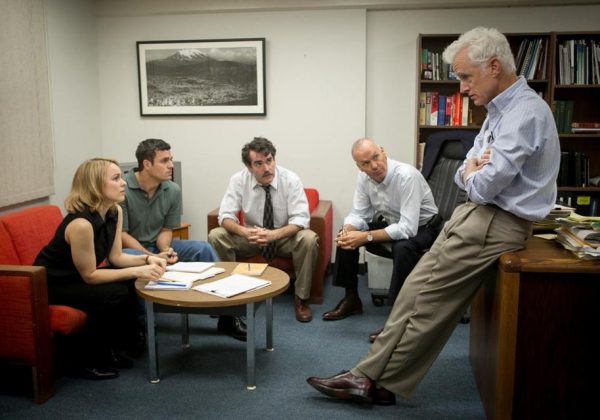 En 2001, el editor de "The Boston Globe" encarga a un grupo de periodistas que investigue las acusaciones contra John Geoghan, un cura acusado de haber abusado de más de 80 niños.