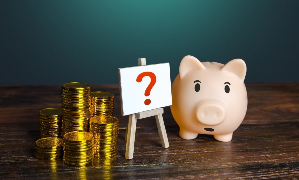 Guía para gestionar deudas y ahorrar al mismo tiempo sin sacrificar tus finanzas.