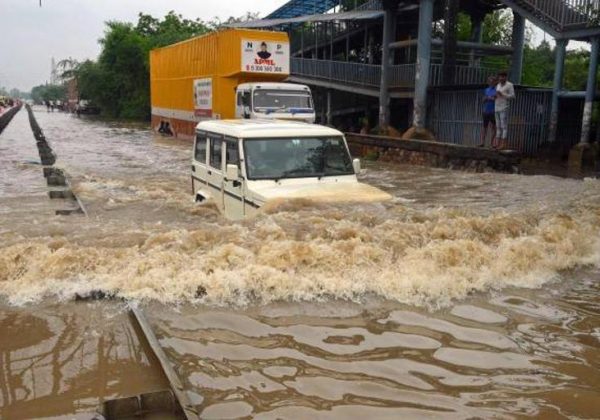 Emergencia en India: lluvias torrenciales provocan tragedia en Jammu y Cachemira