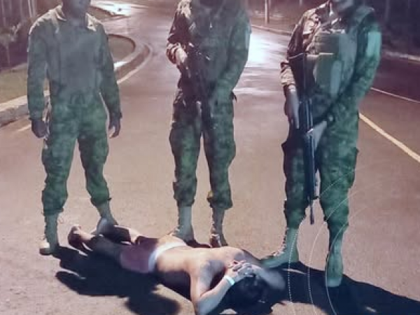 Hombre fue capturado tras intentar irrumpir en cuartel militar en El Oro