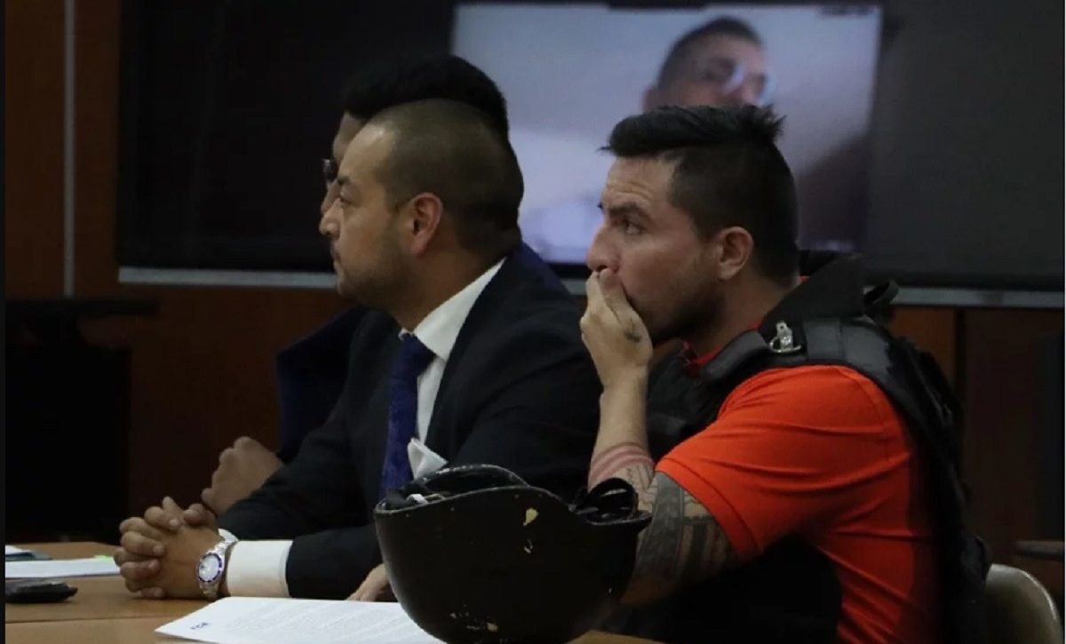 Daniel Salcedo (d) durante una de las audiencias. FOTO: API.