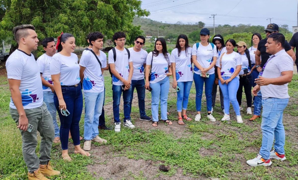 jóvenes en acción gobierno daniel noboa