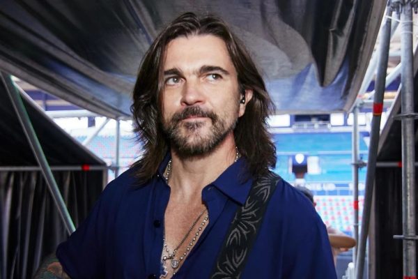 De oso misterioso a karaoke: Juanes sorprende con la promoción de su nuevo tema