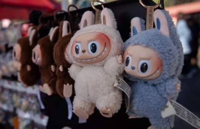 Pop Mart multiplica por cinco sus beneficios por auge global de los muñecos Labubu