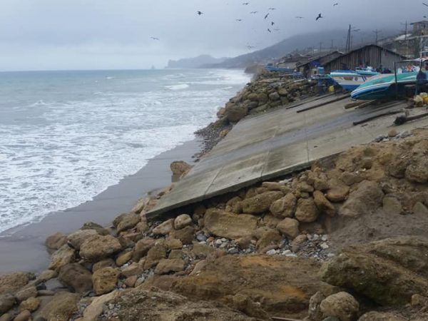 Vista de la playa en la zona rural Las Piñas, donde este miércoles reubicarán las nuevas letras corpóreas con su nombre.
