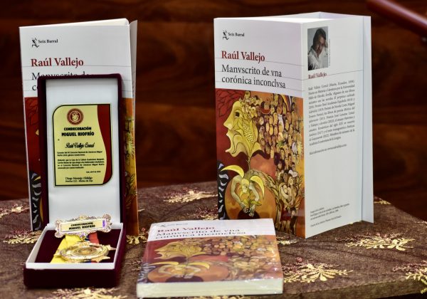 La obra "Manuscrito de una crónica inconclusa" de Raúl Vallejo Corral fue galardonada en la categoría de novela breve del XII Concurso Nacional de Literatura Miguel Riofrío 2024.
