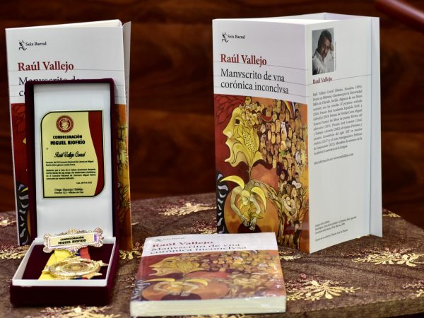 La obra "Manuscrito de una crónica inconclusa" de Raúl Vallejo Corral fue galardonada en la categoría de novela breve del XII Concurso Nacional de Literatura Miguel Riofrío 2024.