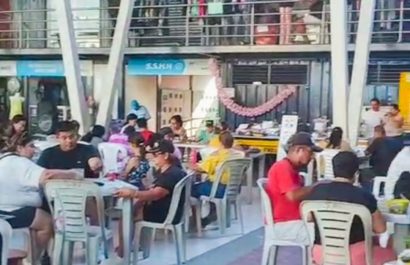 Cada sábado, Plaza Tarqui Central revitaliza el comercio local con bingos.