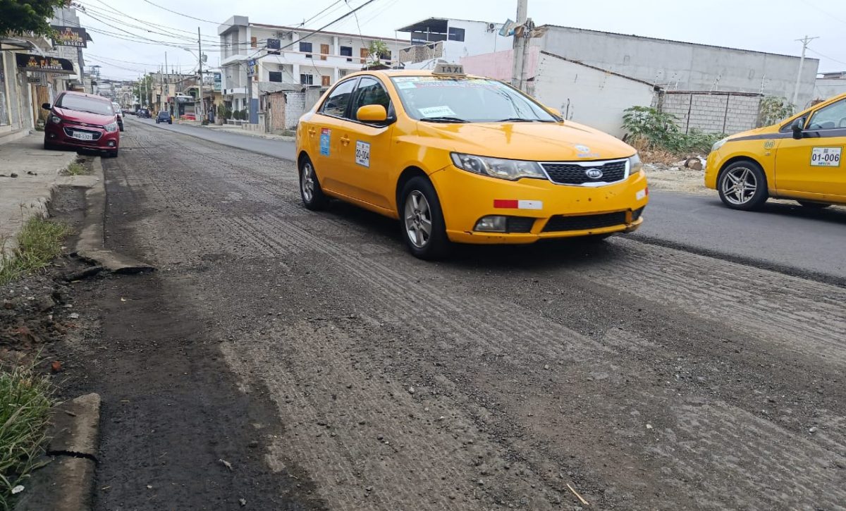Los trabajos de rehabilitación vial llegaron a la calle 110 en Tarqui.