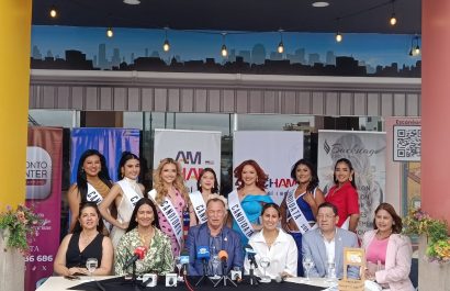 Las candidatas junto a miembros del directorio de la Cámara Ecuatoriana Americana.