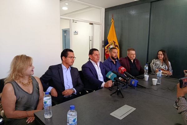 El directorio incluye a representantes de turismo, logística, comercio, salud e inmobiliario, combinando experiencia y juventud.