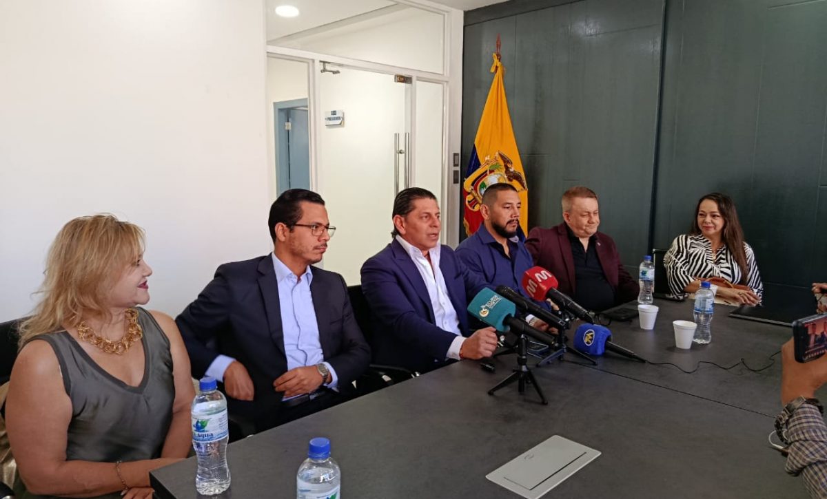 El directorio incluye a representantes de turismo, logística, comercio, salud e inmobiliario, combinando experiencia y juventud.