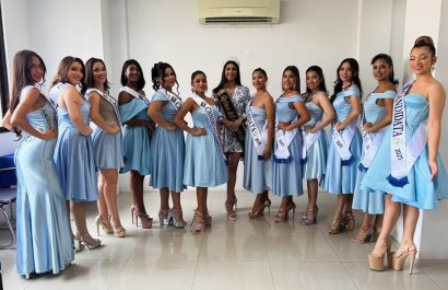 Las 12 candidatas a Reina del Comercio, quienes competirán por suceder a Ariana Muñoz Brands.