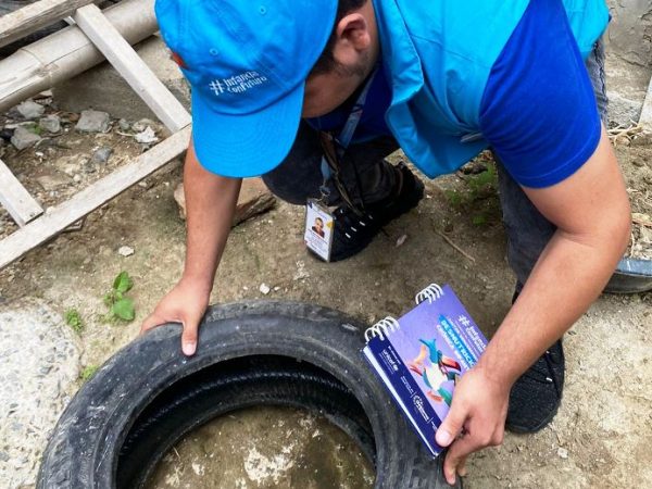 Actualmente la campaña solo elimina criaderos de mosquitos; pronto llegará un nuevo producto que reemplazará al abate.