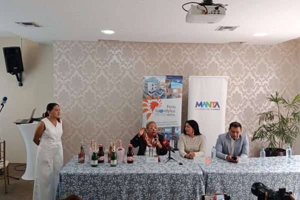 Durante una rueda de prensa este lunes, se dieron detalles de la Expo Boda que será del 17 al 19 de junio, en Manta.