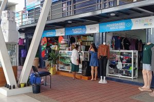 local 1 feria en plaza tarqui