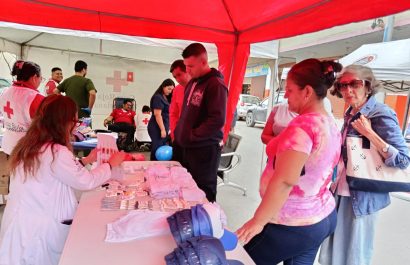 El Cuerpo de Bomberos de Manta conmemora 135 años con la Feria de la Salud.