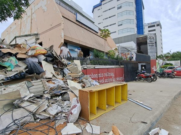 El edificio pertenece al ministerio de Turismo y por su abandono se convertía en un foco de contaminación para La Sala Mac; poco a poco es rehabilitado.