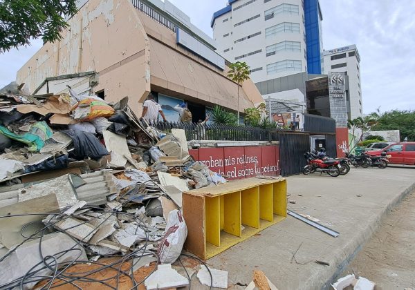El edificio pertenece al ministerio de Turismo y por su abandono se convertía en un foco de contaminación para La Sala Mac; poco a poco es rehabilitado.