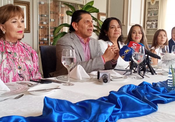 La Cámara de Comercio de Manta dio a conocer su directorio 2025-2027 en Casa Rosada. Con Hugo Vargas reelecto y Lucía Fernández como vicepresidenta.