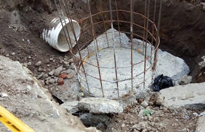 Avanza la construcción de los pozos que recogerán aguas lluvias en el barrio 8 de Abril.
