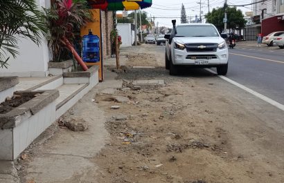 La reposición de aceras llega después de las pruebas en el  sistema hidrosanitario del tramo Manta 2000 y Barbasquillo, explica el Municipio.