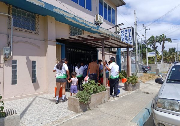 La temporada vacacional de la Sierra impulsa el turismo en Manta, especialmente en hostales y hoteles de Tarqui.
